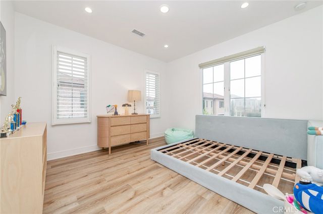 114 Toretta, Irvine, CA 92602
