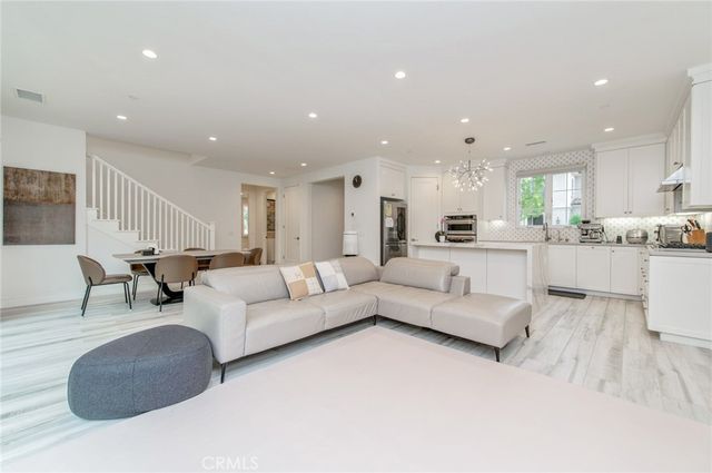114 Toretta, Irvine, CA 92602