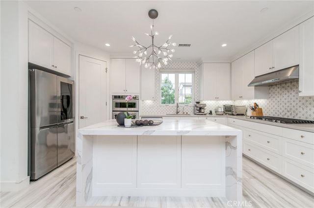 114 Toretta, Irvine, CA 92602
