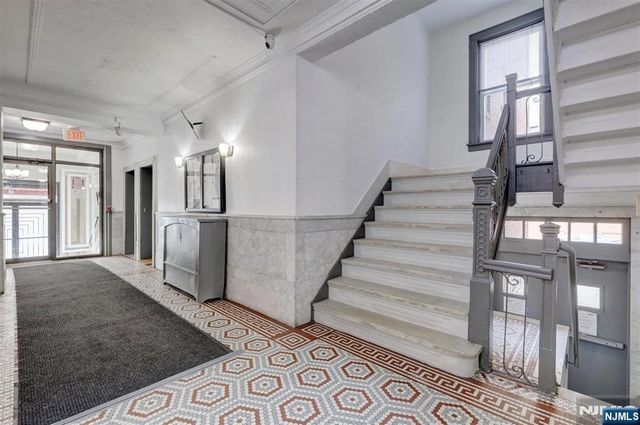 6045 Blvd 7E, West New York, NJ 07093