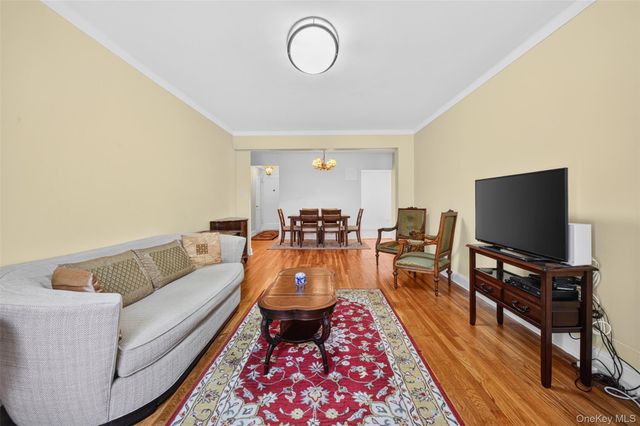 110-20 71 Avenue 408, Forest Hills, NY 11375
