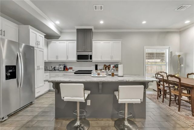 3629 Kenyon Drive, College Station, TX 77845