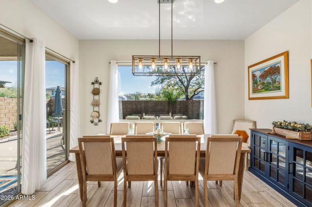 2819 E LOS GATOS Drive, Phoenix, AZ 85050