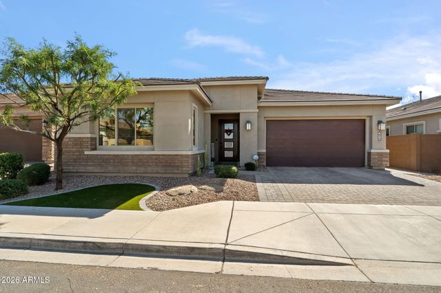 2819 E LOS GATOS Drive, Phoenix, AZ 85050