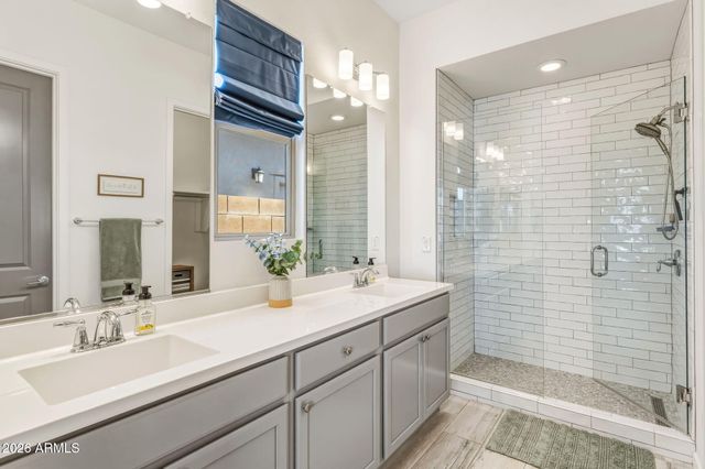 2819 E LOS GATOS Drive, Phoenix, AZ 85050