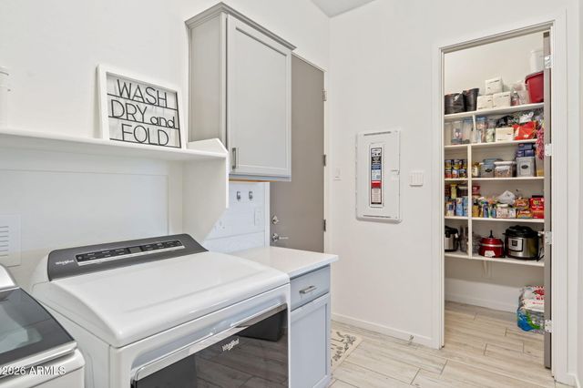 2819 E LOS GATOS Drive, Phoenix, AZ 85050