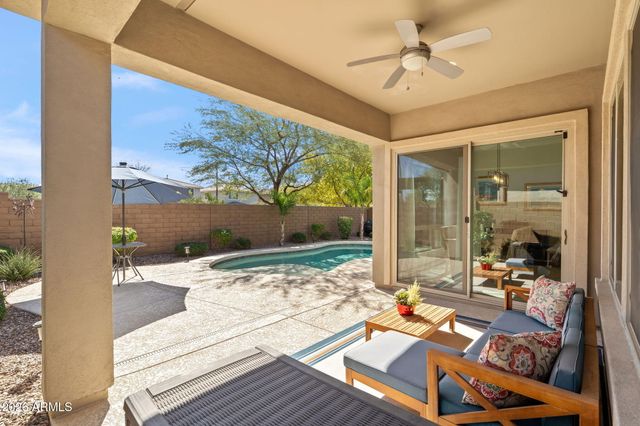 2819 E LOS GATOS Drive, Phoenix, AZ 85050