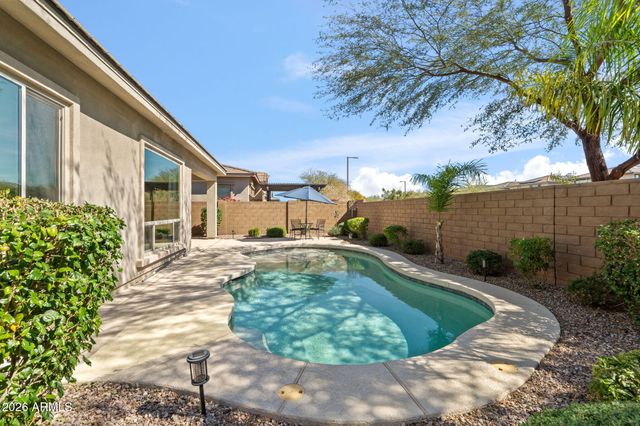 2819 E LOS GATOS Drive, Phoenix, AZ 85050