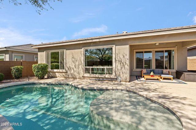 2819 E LOS GATOS Drive, Phoenix, AZ 85050