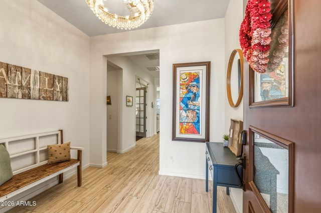 2819 E LOS GATOS Drive, Phoenix, AZ 85050