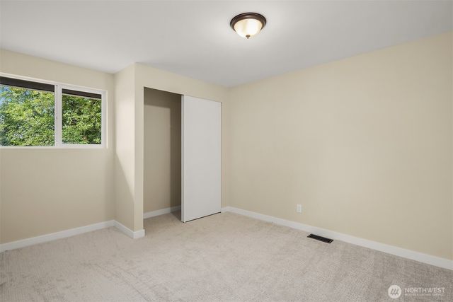 5702 218th Street SE, Woodinville, WA 98072