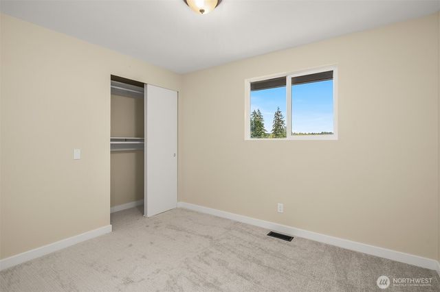 5702 218th Street SE, Woodinville, WA 98072