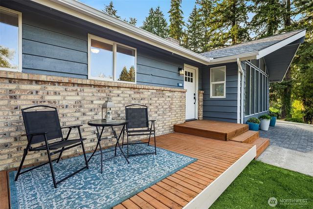 5702 218th Street SE, Woodinville, WA 98072