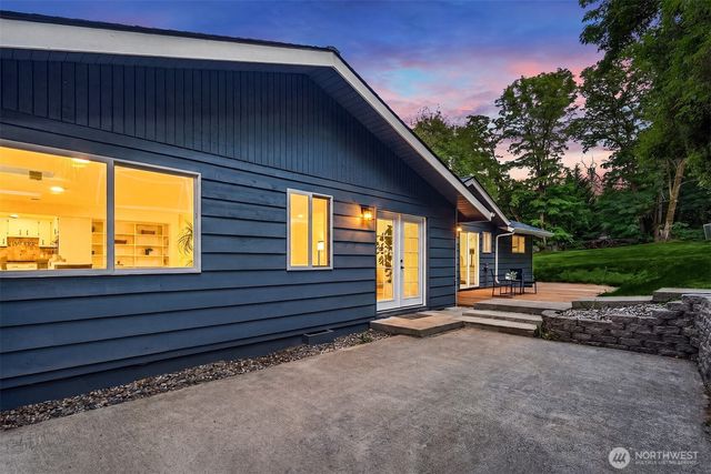 5702 218th Street SE, Woodinville, WA 98072
