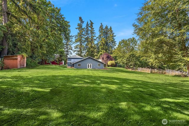 5702 218th Street SE, Woodinville, WA 98072