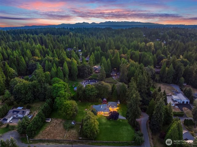 5702 218th Street SE, Woodinville, WA 98072