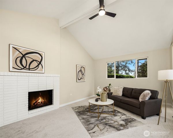 5702 218th Street SE, Woodinville, WA 98072