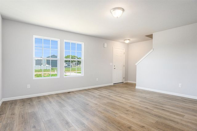 1096 Vertex Circle, Kalamazoo, MI 49009