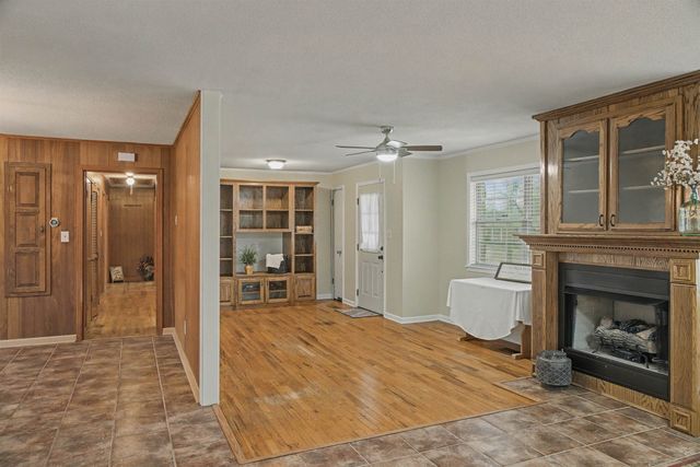 100 COLE AVE, Munford, TN 38058