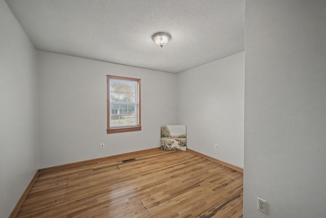 100 COLE AVE, Munford, TN 38058