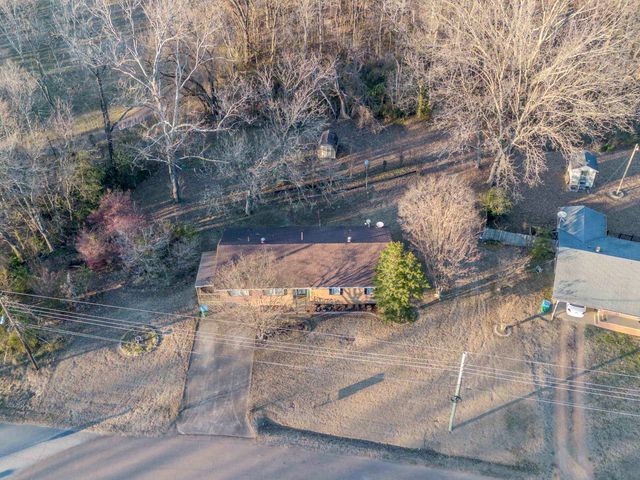 100 COLE AVE, Munford, TN 38058