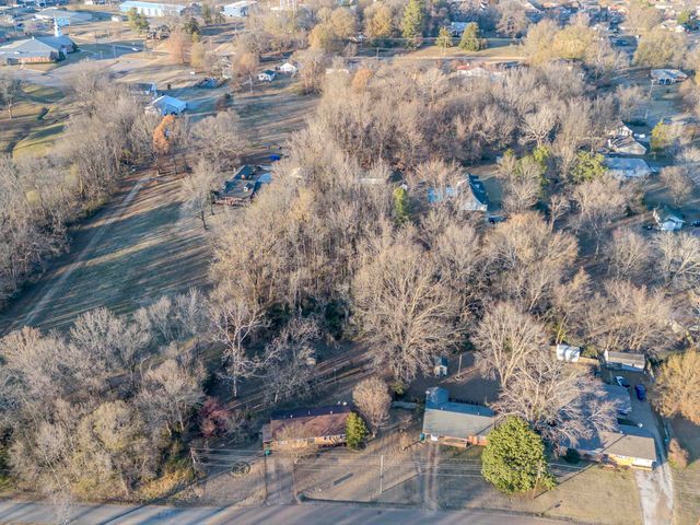 100 COLE AVE, Munford, TN 38058