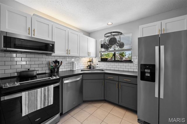 5571 Waterman Boulevard D, St Louis, MO 63112
