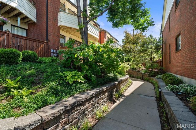 5571 Waterman Boulevard D, St Louis, MO 63112