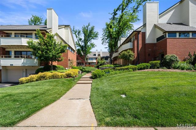 5571 Waterman Boulevard D, St Louis, MO 63112
