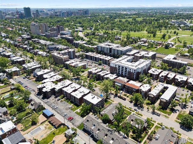 5571 Waterman Boulevard D, St Louis, MO 63112