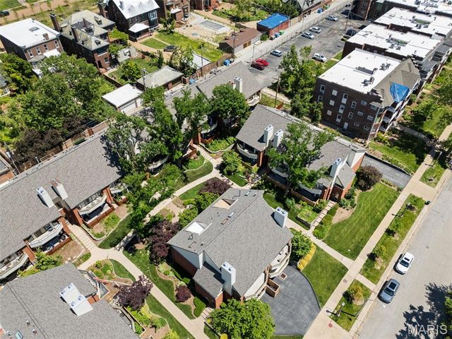 5571 Waterman Boulevard D, St Louis, MO 63112