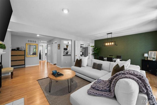 5571 Waterman Boulevard D, St Louis, MO 63112