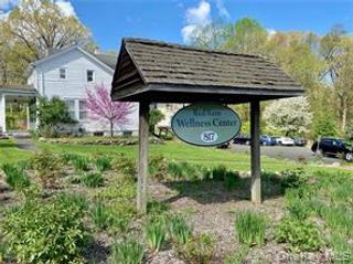 817 Chestnut Ridge Road 202, Spring Valley, NY 10977