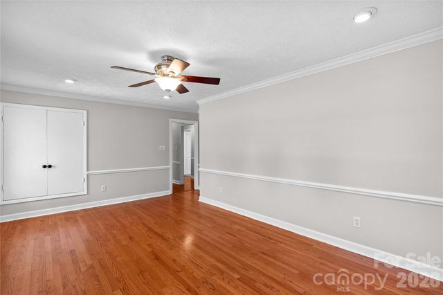 946 Shearers Road, Mooresville, NC 28115