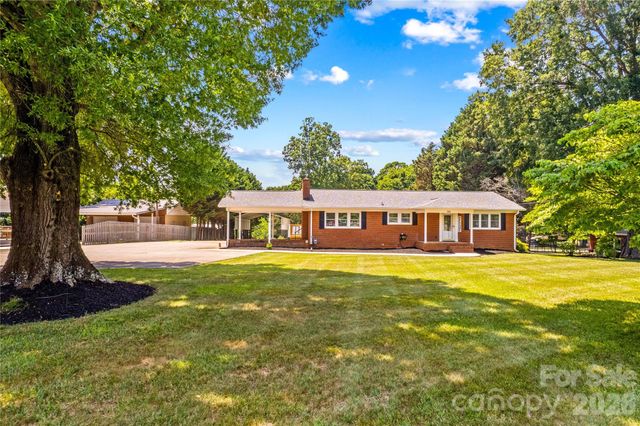 946 Shearers Road, Mooresville, NC 28115