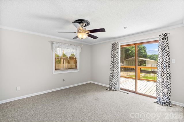 946 Shearers Road, Mooresville, NC 28115