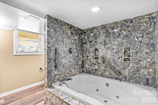 946 Shearers Road, Mooresville, NC 28115