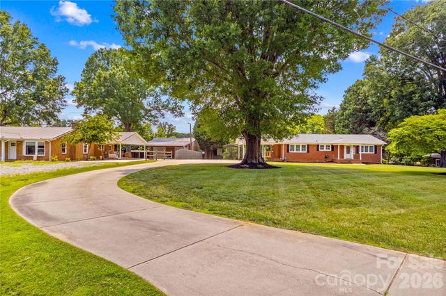 946 Shearers Road, Mooresville, NC 28115
