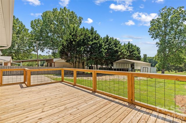 946 Shearers Road, Mooresville, NC 28115