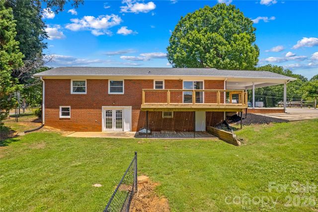 946 Shearers Road, Mooresville, NC 28115