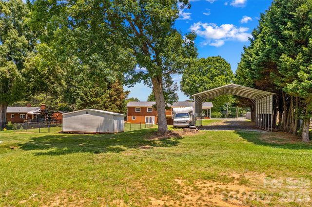 946 Shearers Road, Mooresville, NC 28115