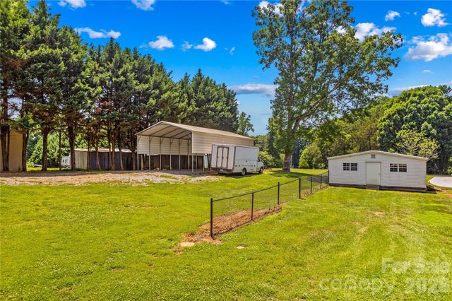 946 Shearers Road, Mooresville, NC 28115