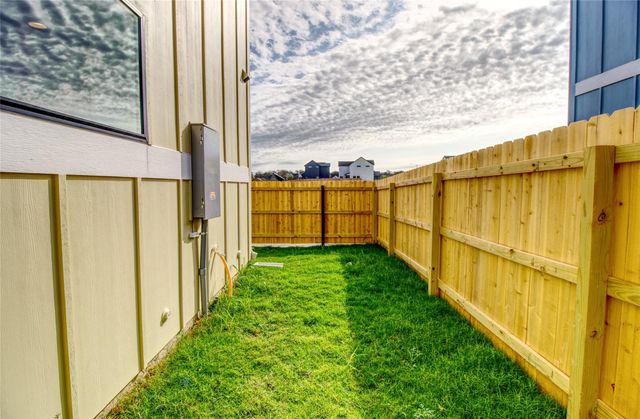 2608 Bristol DR B, Austin, TX 78723