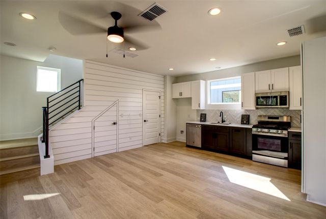 2608 Bristol DR B, Austin, TX 78723