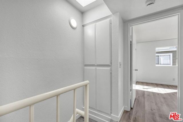 13340 Burbank Boulevard 2, Sherman Oaks, CA 91401