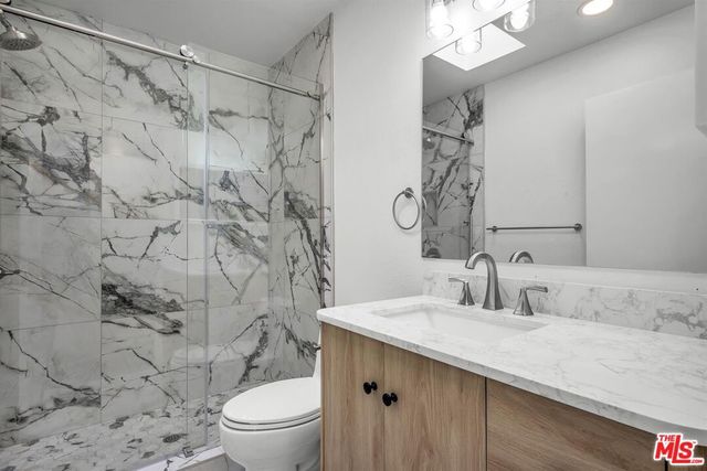 13340 Burbank Boulevard 2, Sherman Oaks, CA 91401