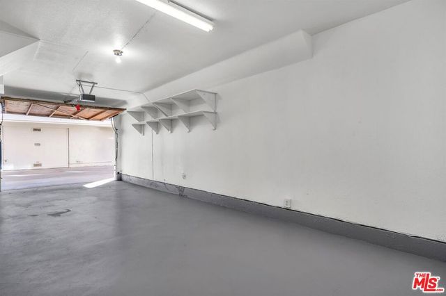 13340 Burbank Boulevard 2, Sherman Oaks, CA 91401