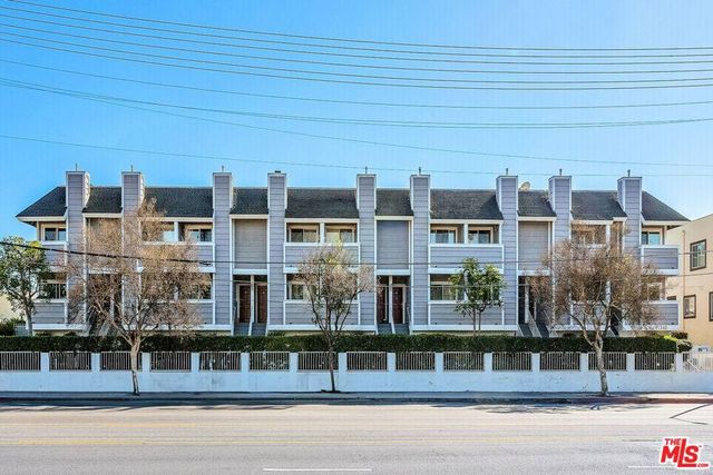 13340 Burbank Boulevard 2, Sherman Oaks, CA 91401
