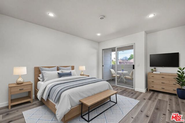 13340 Burbank Boulevard 2, Sherman Oaks, CA 91401