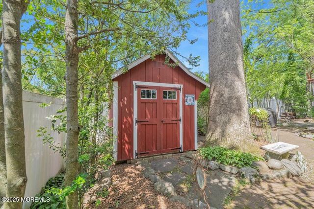 124 E Prospect Street, Waldwick, NJ 07463